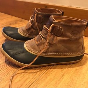 Sorel Out N About rain boots. Womens size 8.5 EU 39.5 GUC